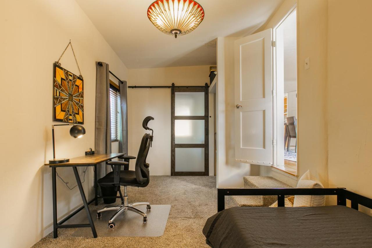 Nob Hill With Private Yard! Albuquerque