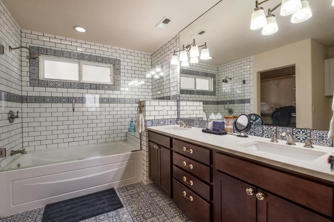Nob Hill With Private Yard! Holiday home Albuquerque